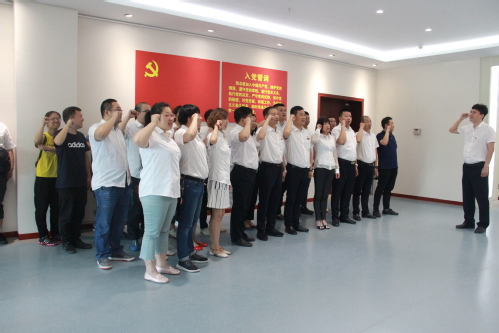 我校校园文化馆迎来参观热潮