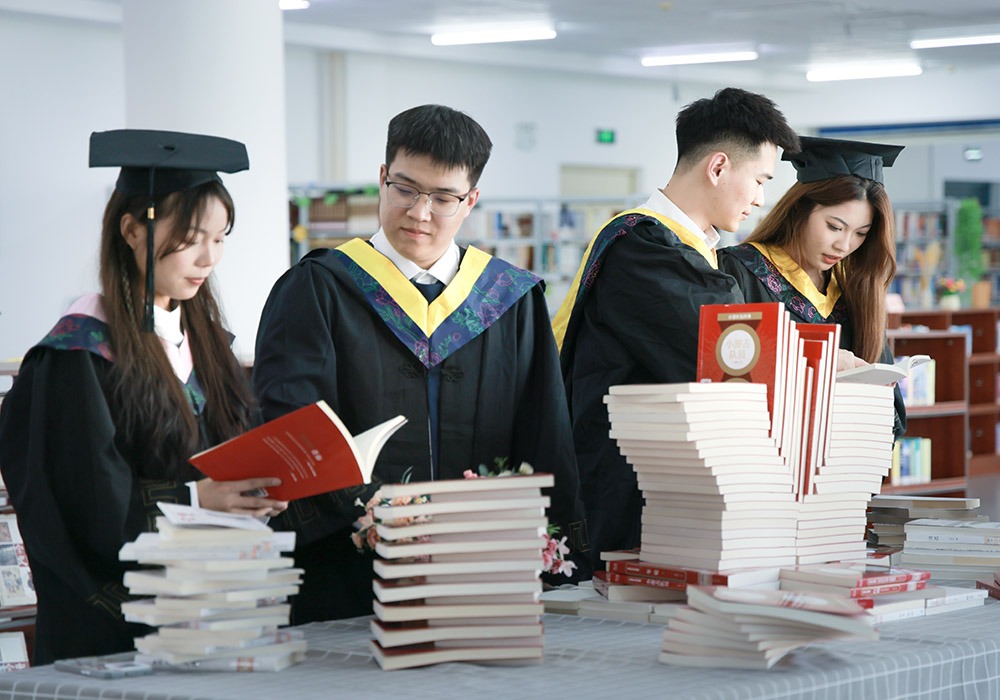2025热门证书榜单出炉！华德学子都在考的“硬通货”，助你提前锁定Offer