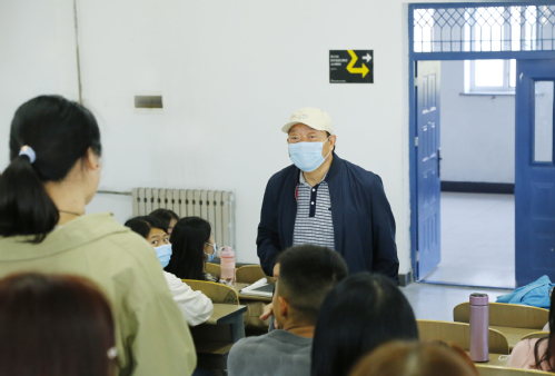 全面复课第一天 校园再添新活力